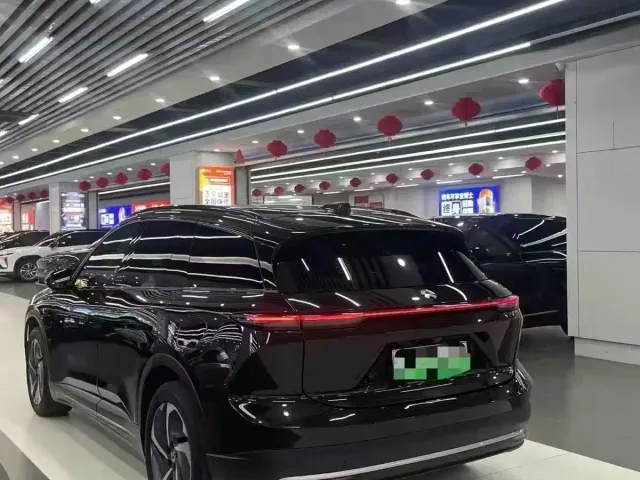 Nio ES6 — Фото автомобиля 11