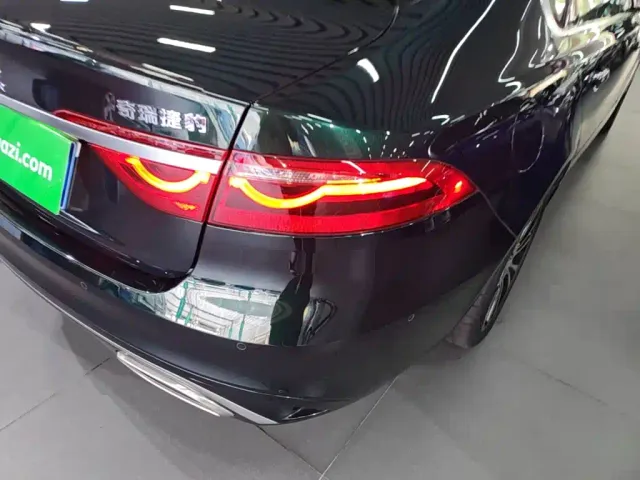 Jaguar XFL — Фото автомобиля 7