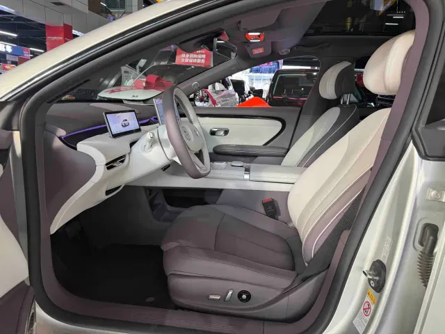 Changan Qiyuan A06 — Фото автомобиля 5