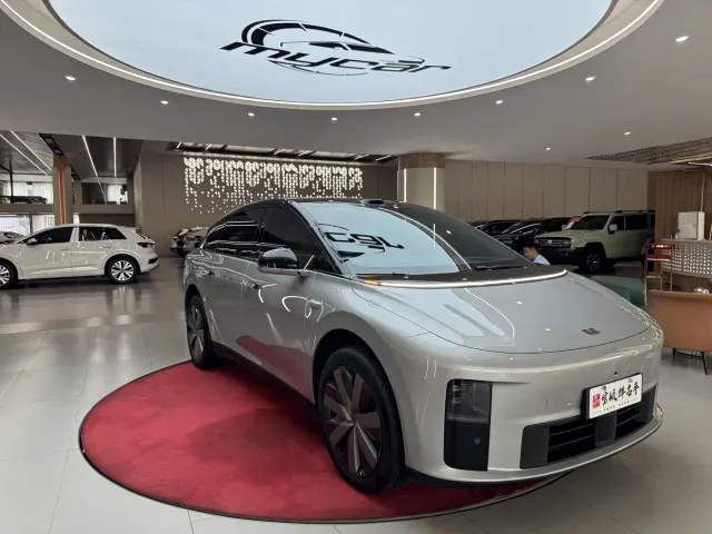 Li Auto i6 — Фото автомобиля 3