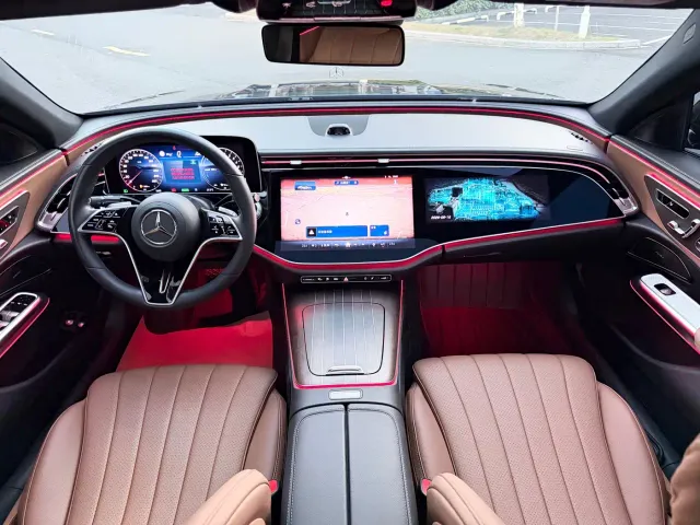 Mercedes-Benz E-Class — Фото автомобиля 8