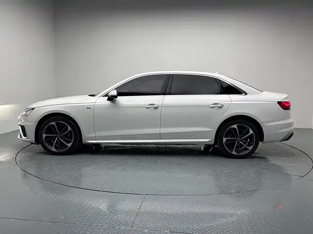 Audi A4L — Фото автомобиля 5