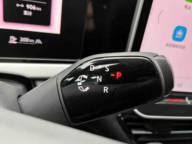 Volkswagen Passat — Фото автомобиля 9