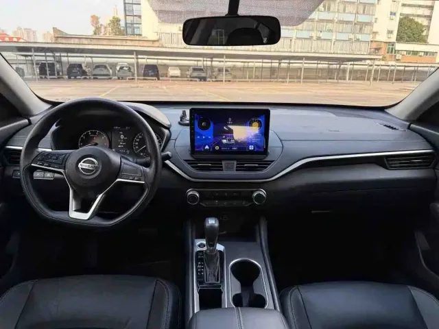 Nissan Teana — Фото автомобиля 4
