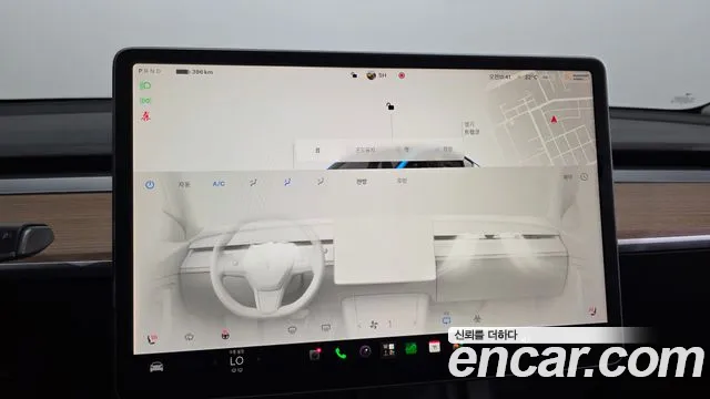 Tesla Model Y — Фото автомобиля 18
