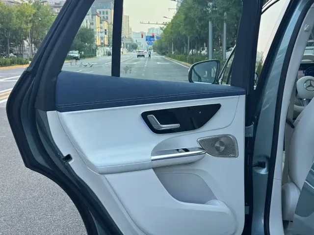 Mercedes-Benz EQE SUV — Фото автомобиля 20