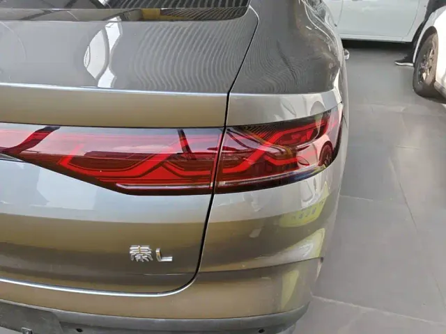 BYD Qin L — Фото автомобиля 7
