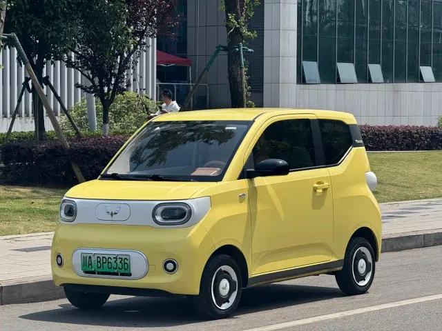 Фотография автомобиля — Wuling Hongguang Mini EV