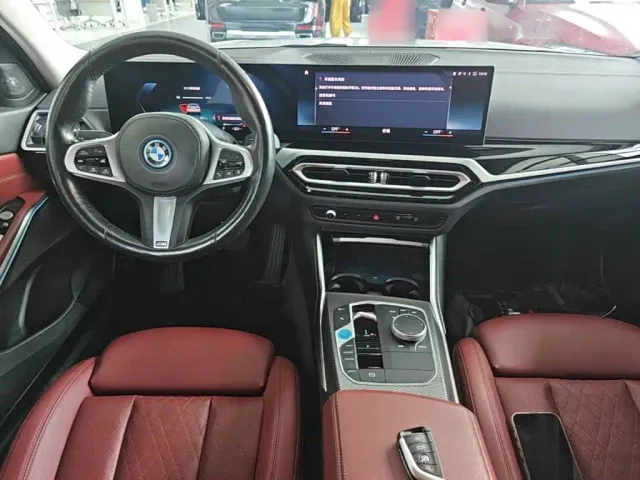 BMW i3 — Фото автомобиля 9