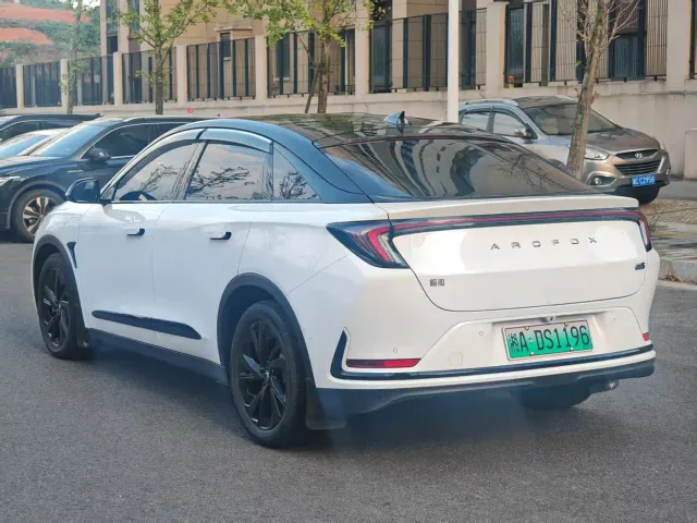Arcfox Alpha S — Фото автомобиля 5