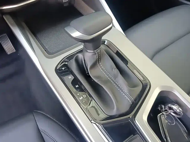 Geely Emgrand — Фото автомобиля 13