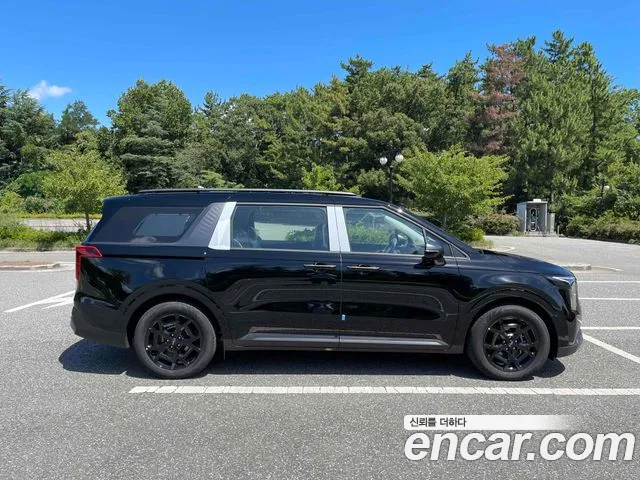 Kia Carnival Generation 4 — Фото автомобиля 6