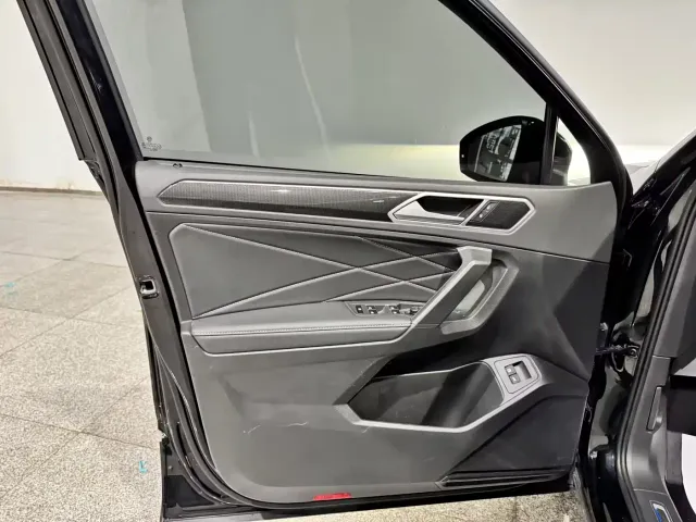 Volkswagen Tiguan L PHEV — Фото автомобиля 8