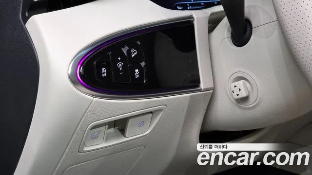 Genesis GV70 — Фото автомобиля 21