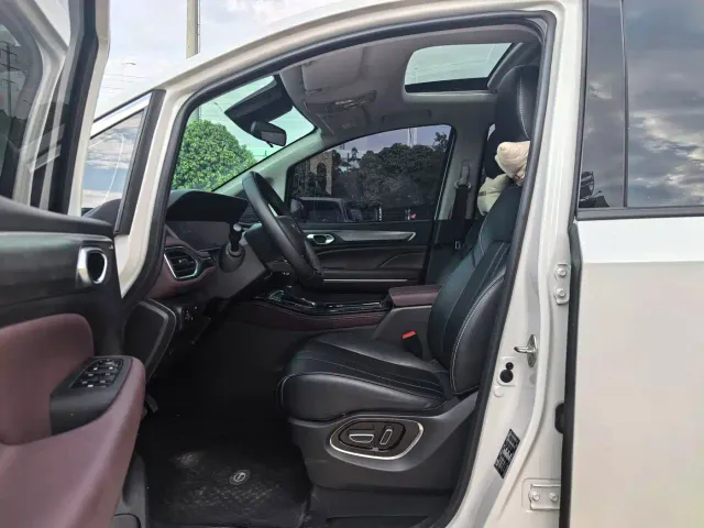 GAC Trumpchi M6 — Фото автомобиля 5