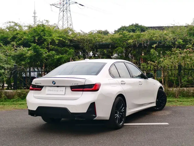 BMW 3 Series — Фото автомобиля 4