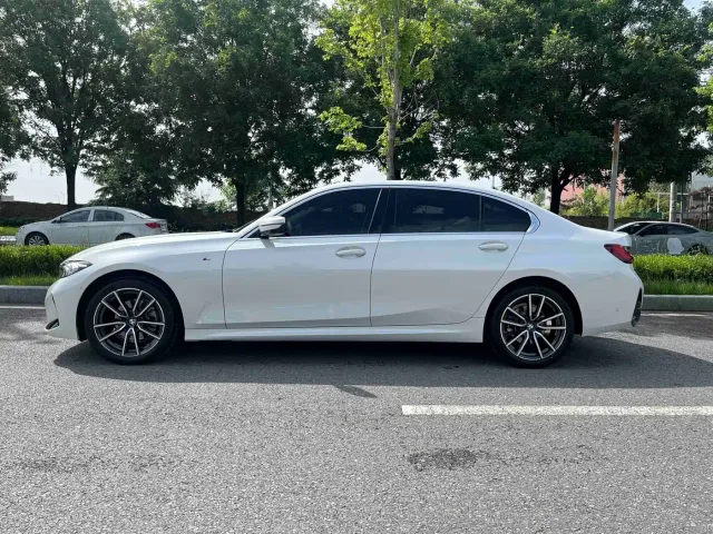 BMW 3 Series — Фото автомобиля 16