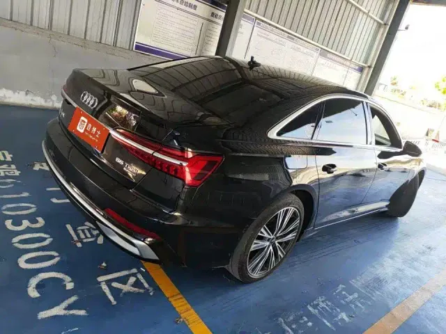 Audi A6L — Фото автомобиля 2