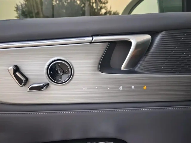 Buick Buick GL8 2026 Luzun Premium Edition — Фото автомобиля 10