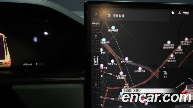 Tesla Model X — Фото автомобиля 12