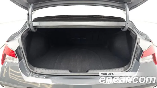 Hyundai Avante CN7 — Фото автомобиля 20