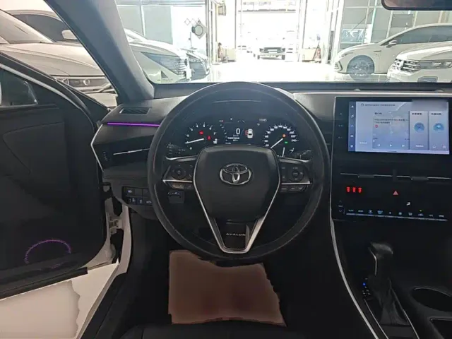 Toyota Avalon — Фото автомобиля 10