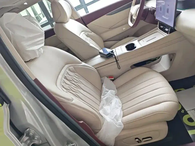 Dongfeng Aeolus L8 — Фото автомобиля 24
