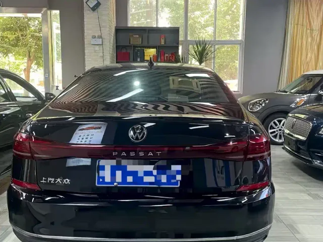 Volkswagen Passat — Фото автомобиля 5