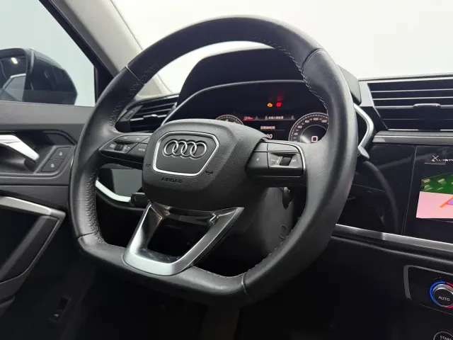 Audi Q3 — Фото автомобиля 14