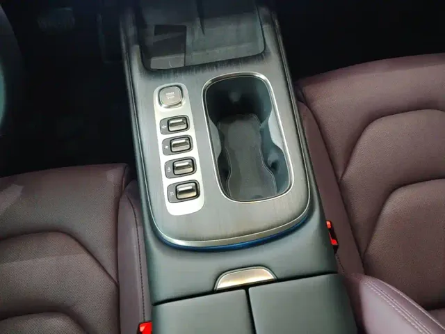 Xiaomi SU7 — Фото автомобиля 13
