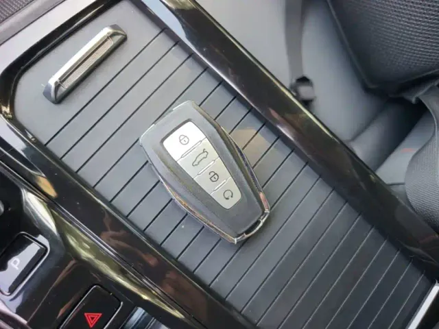 Geely Boyue — Фото автомобиля 8