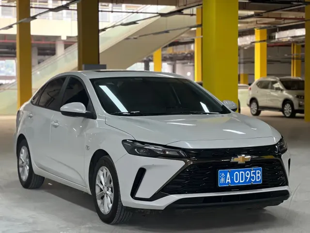 Chevrolet Monza — Фото автомобиля 3