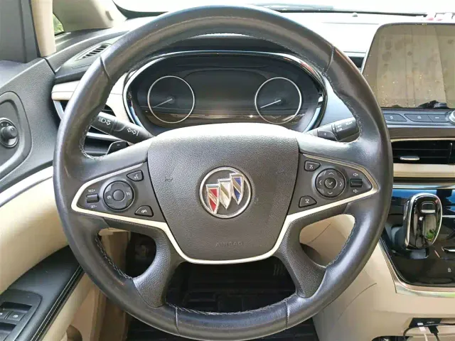 Buick GL8 — Фото автомобиля 2
