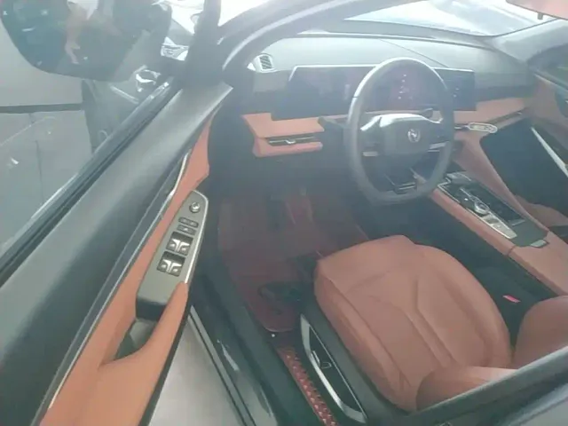 Changan CS75 Plus — Фото автомобиля 15