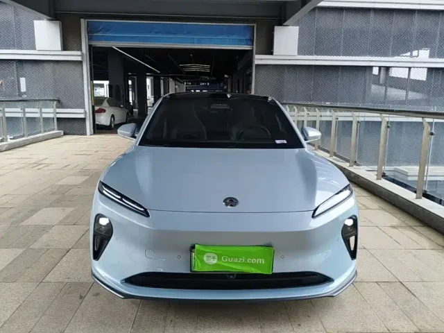Nio ET5 Touring — Фото автомобиля 2