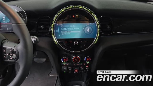Mini Cooper Cooper Classic Plus Launch Pack — Фото автомобиля 12