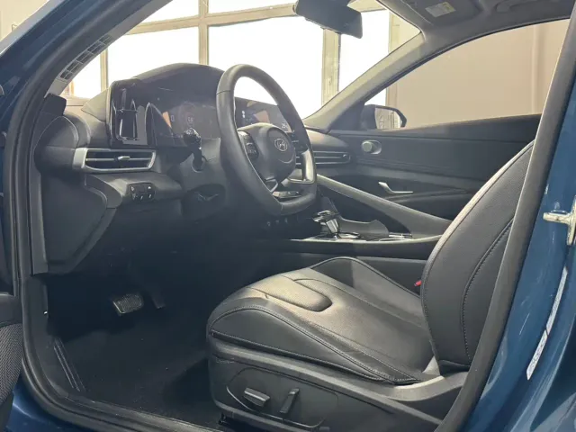 Hyundai Elantra — Фото автомобиля 7