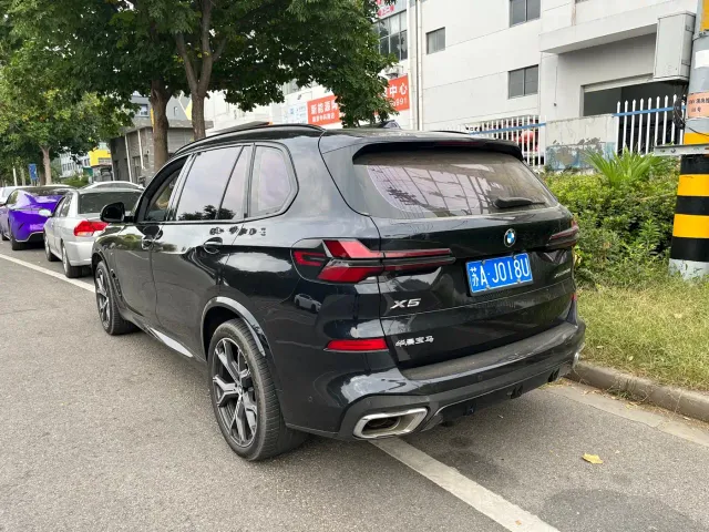 BMW X5 — Фото автомобиля 4