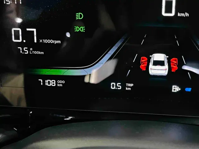Geely Emgrand — Фото автомобиля 10