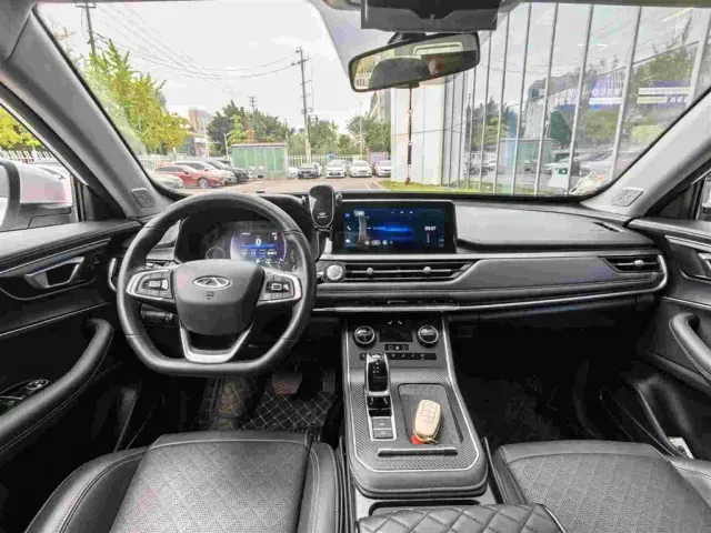 Chery Tiggo 8 — Фото автомобиля 7
