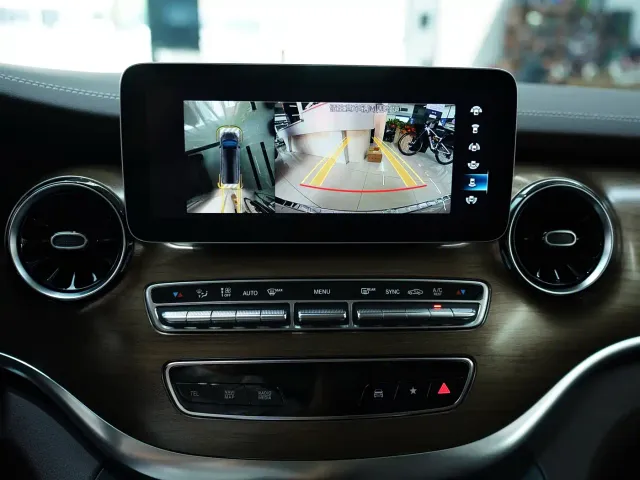 Mercedes-Benz V-Class — Фото автомобиля 10