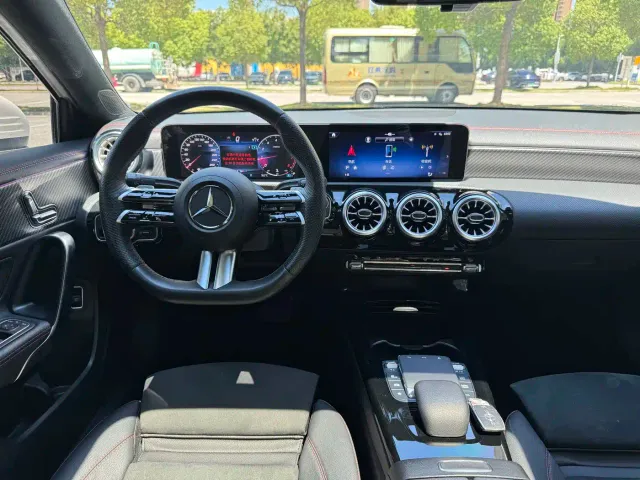 Mercedes-Benz A-Class — Фото автомобиля 10
