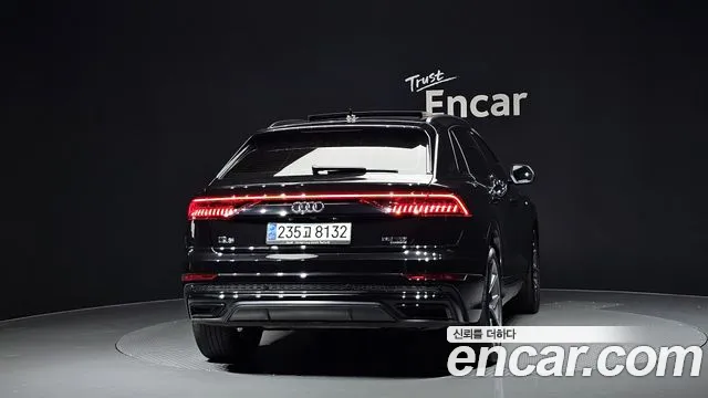 Audi Q8 50 TDI quattro Premium — Фото автомобиля 4