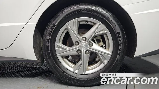 Hyundai Sonata Sonata (DN8) 2.0 LPG(Для проката) — Фото автомобиля 21