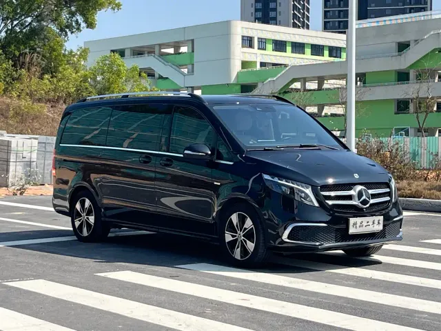 Mercedes-Benz V-Class — Фото автомобиля 3