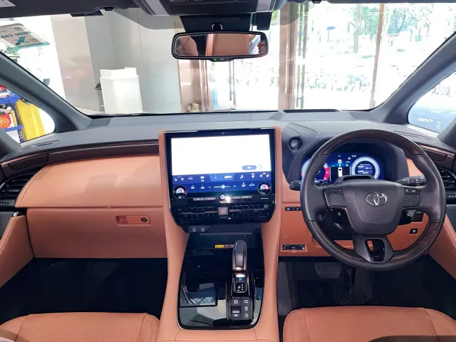Toyota Vellfire — Фото автомобиля 4