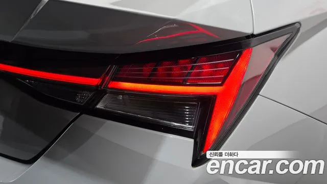 Hyundai Avante CN7 — Фото автомобиля 8