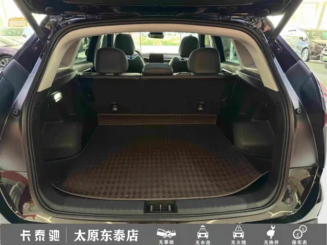 Geely Boyue L — Фото автомобиля 13