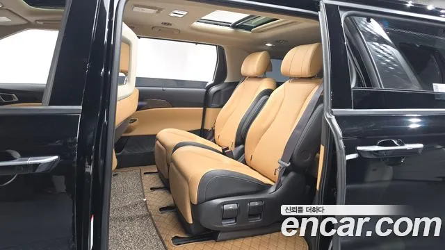 Kia Canival Carnival 4 поколение Бензин 7 мест Signature — Фото автомобиля 11
