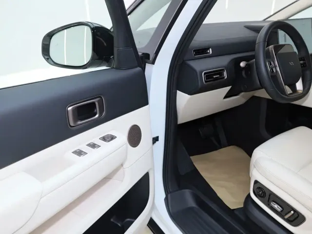 Li Auto Li Auto MEGA 2025 Model Home Family Special Edition — Фото автомобиля 10